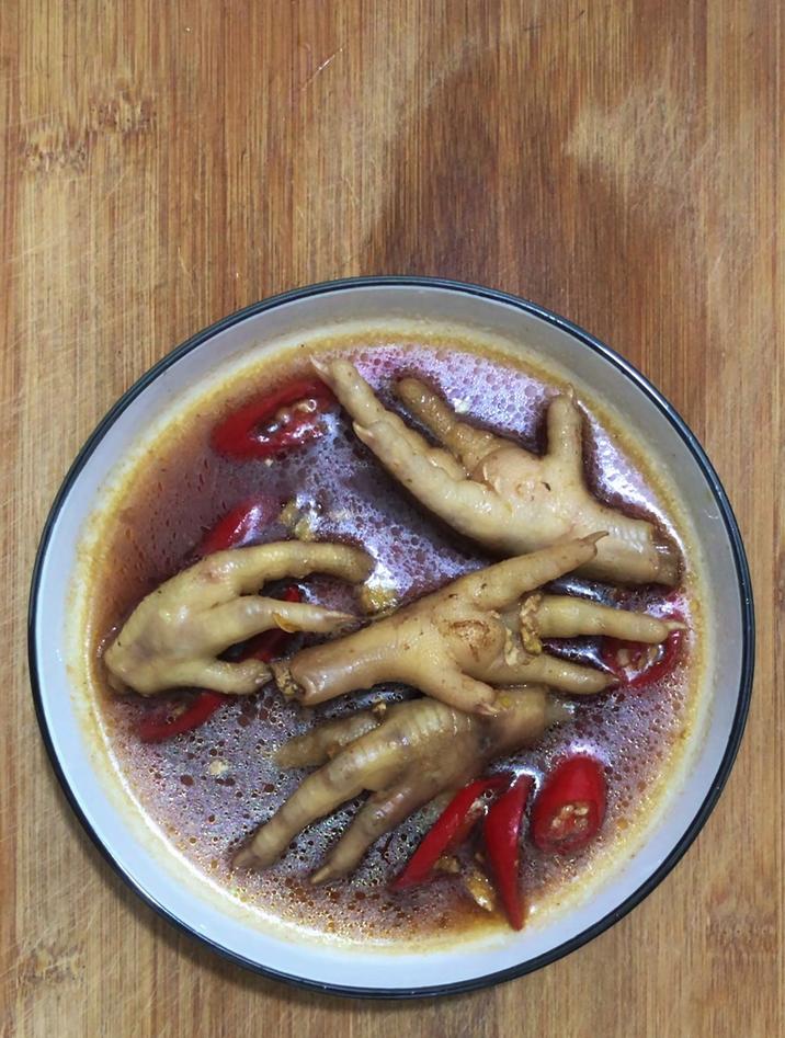鸡脚怎么做法才好吃,分享一道可乐鸡脚