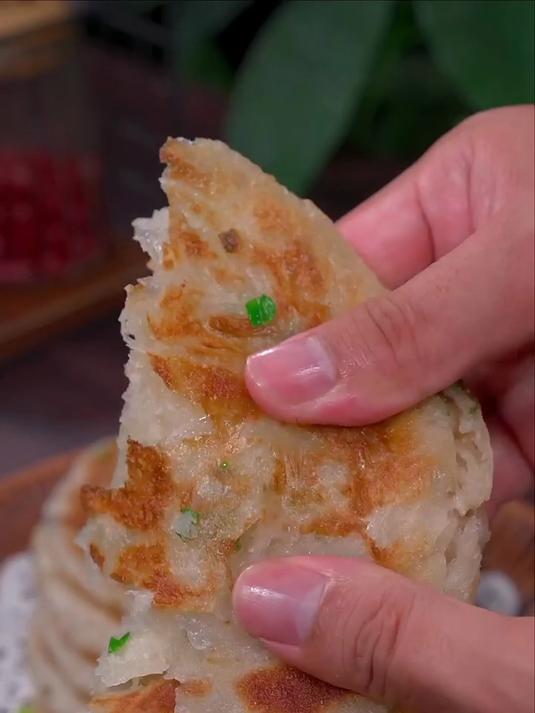 老上海葱油饼,传统配方,香软酥脆?