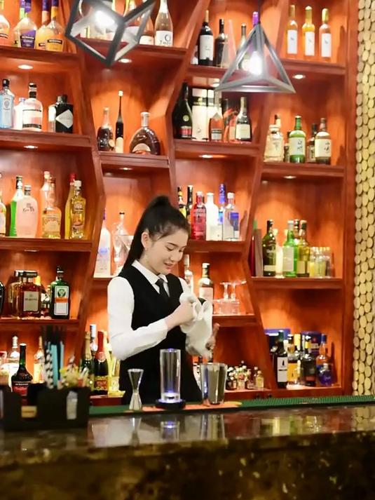 拉莫斯金菲士 做完这杯，麒麟臂已废