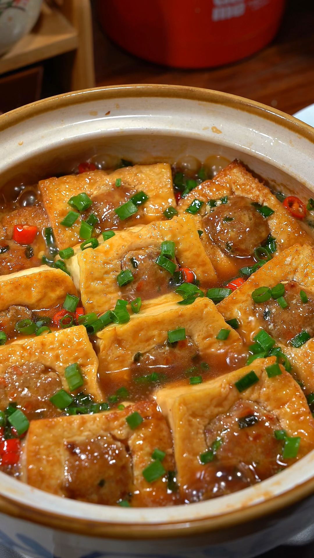 我们家每周都要吃几回这个客家肉酿豆腐,做法特别简单,鲜香美味又下饭