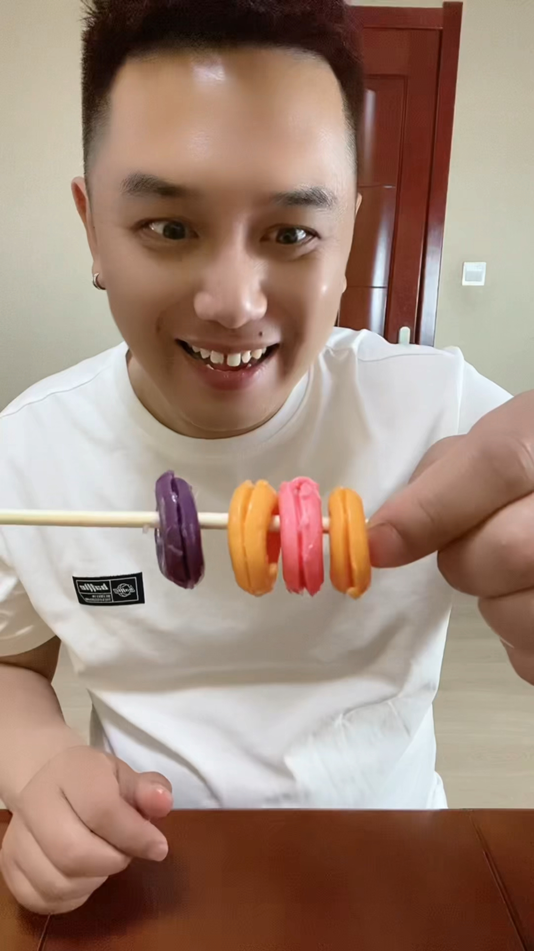棒棒糖的甜甜圈