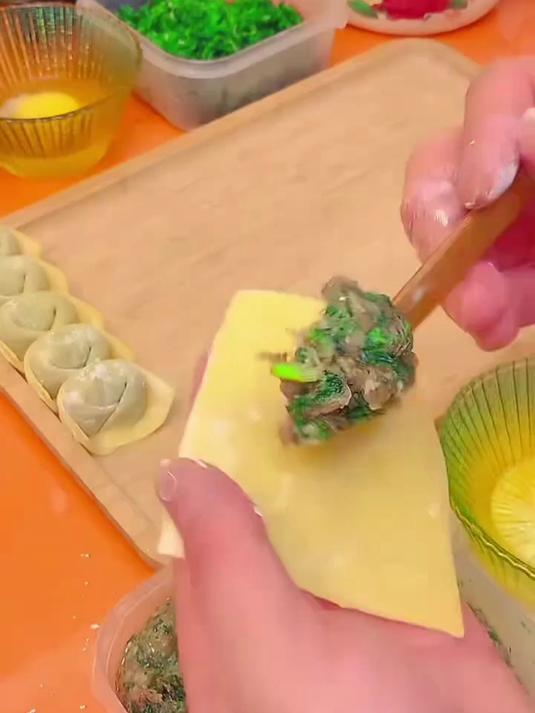 一看就会的元宝馄饨包法