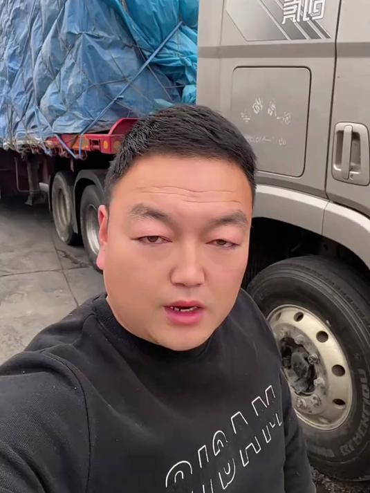 今年的年终总结是:本想咸鱼翻身,没想到又粘了锅