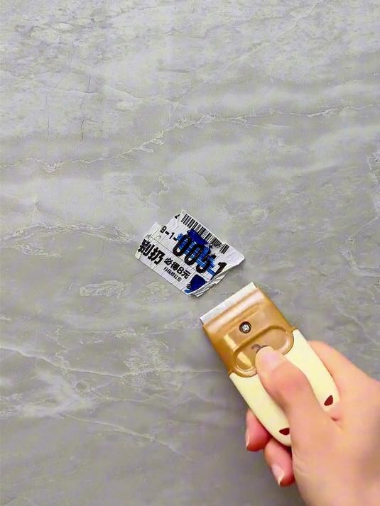 墙上的胶、家具上的贴纸印,拿它一铲就掉,做家务省老事了