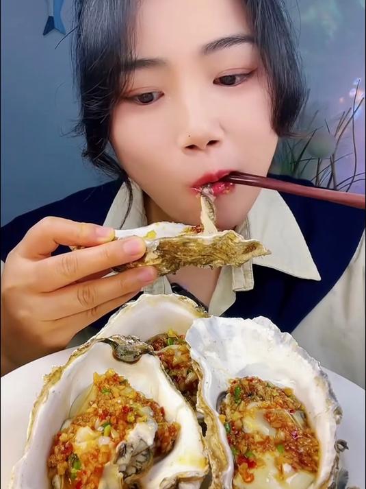 日常补鲜首选!乳山生蚝肉大鲜甜,清煮超鲜