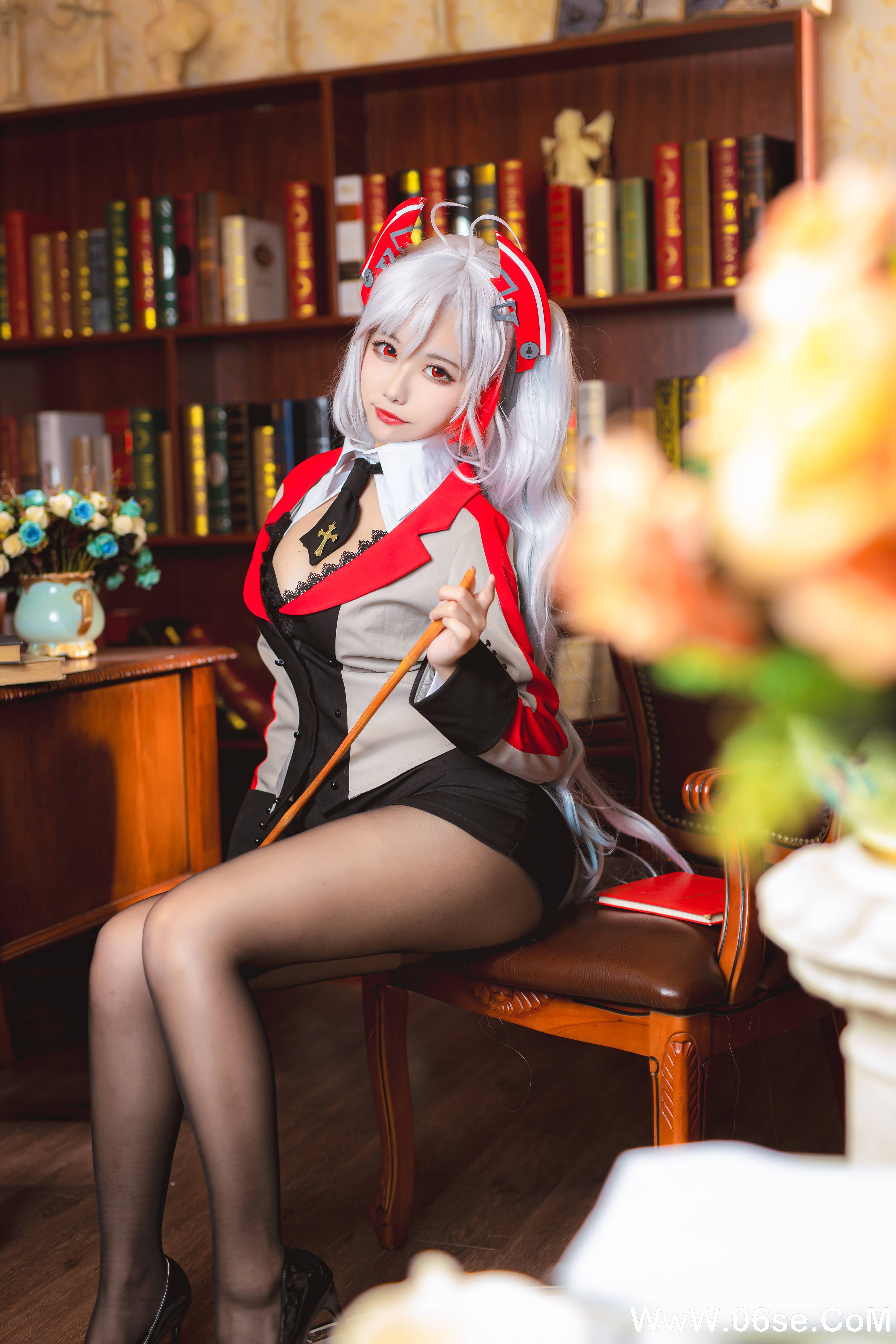 Momoko葵葵 NO.026 – 欧根之教师[21P159M]-六色网