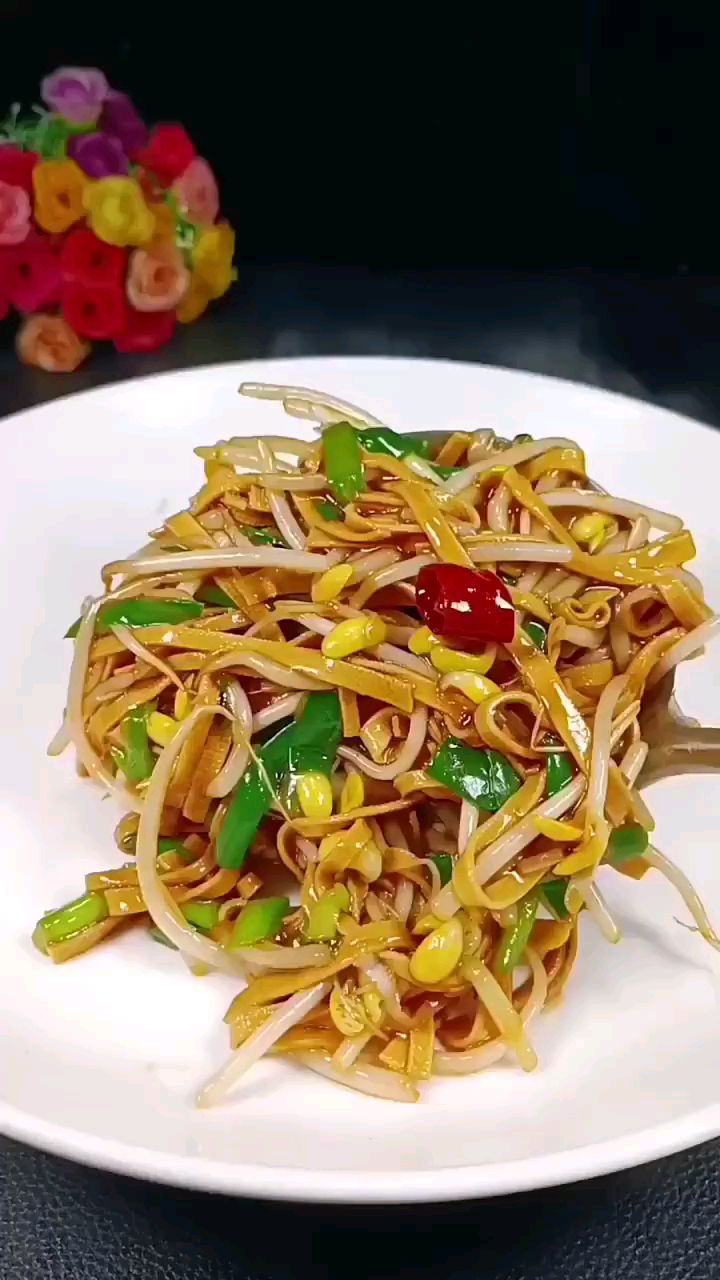 分享美食干豆腐炒豆芽做法