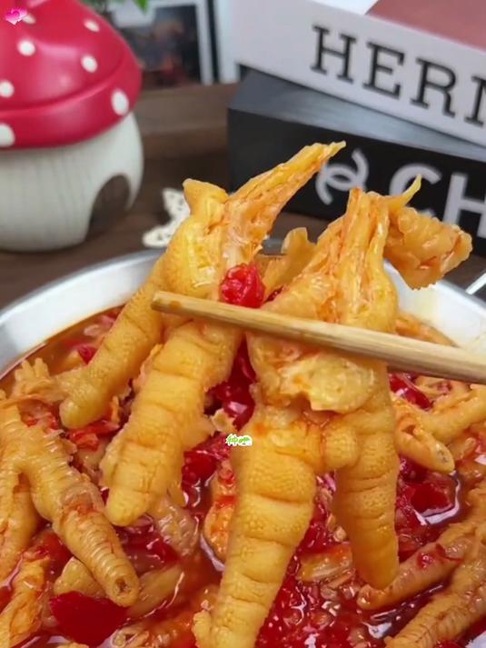 一口就爱上！酸辣无骨鸡爪超过瘾，下酒必备开胃下饭巨香预警