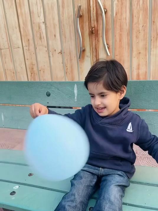 ETNE ZIADA气球哪里来的兄弟姐妹搞笑视频 看看这些气球怎么来的搞笑小剧情惊喜不断 