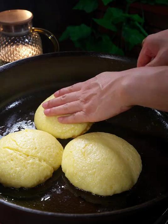 玉米贴饼子营养美味