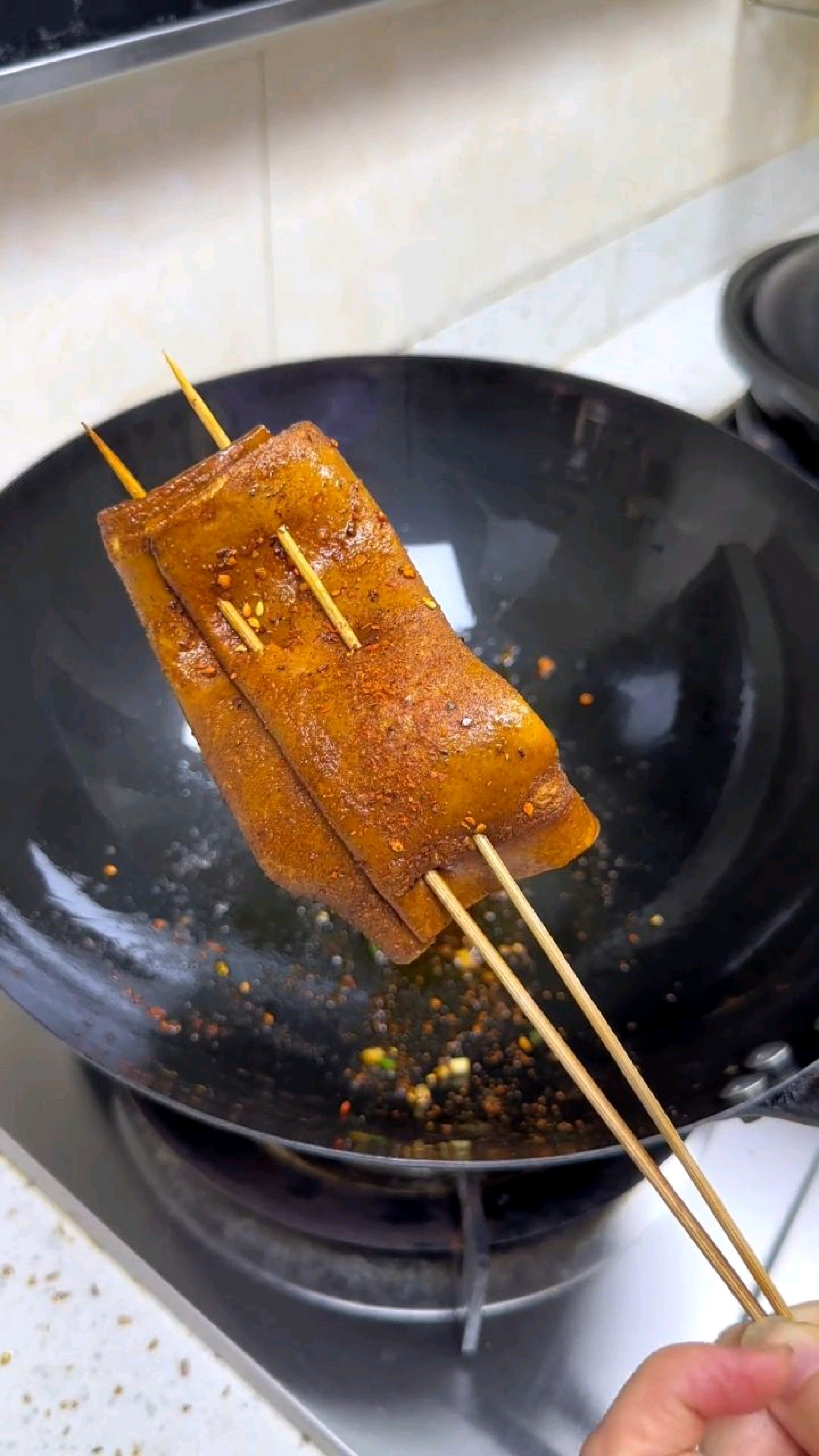 制作的孜然虎皮豆干
