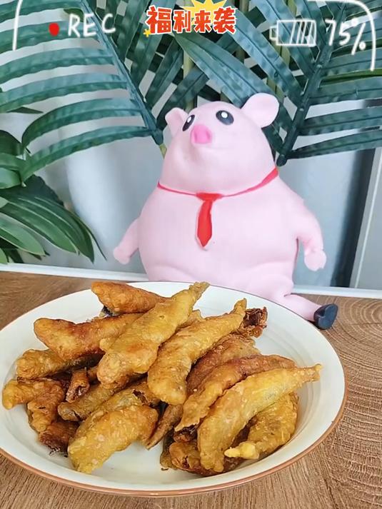 这种现成的小黄鱼吃起来可真方便 酥香酥香的肉质鲜嫩是真的好吃 #香酥小黄鱼#