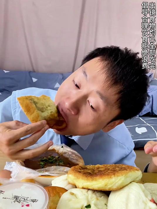 小张老师一顿丰盛早餐都吃点啥?