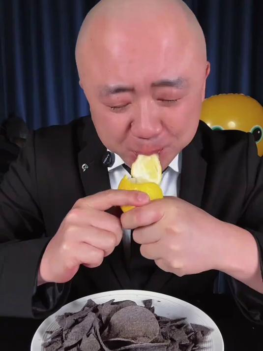 兄弟们,吃过马来西亚鬼椒薯片吗……