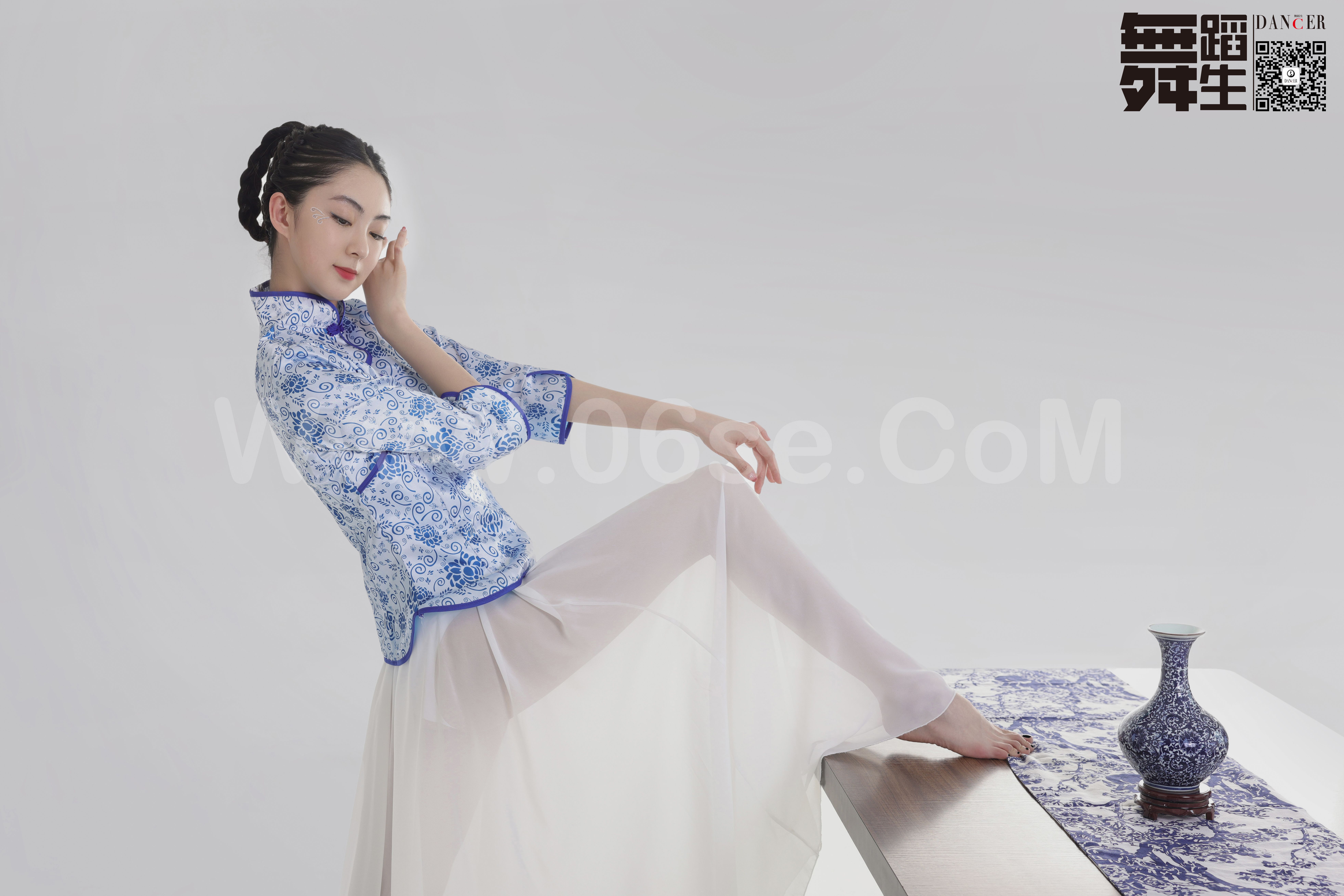 图片[2]-[GALLI嘉丽]舞蹈生日记 104 – 青花瓷 韩玉彤[43P／397MB]-六色网