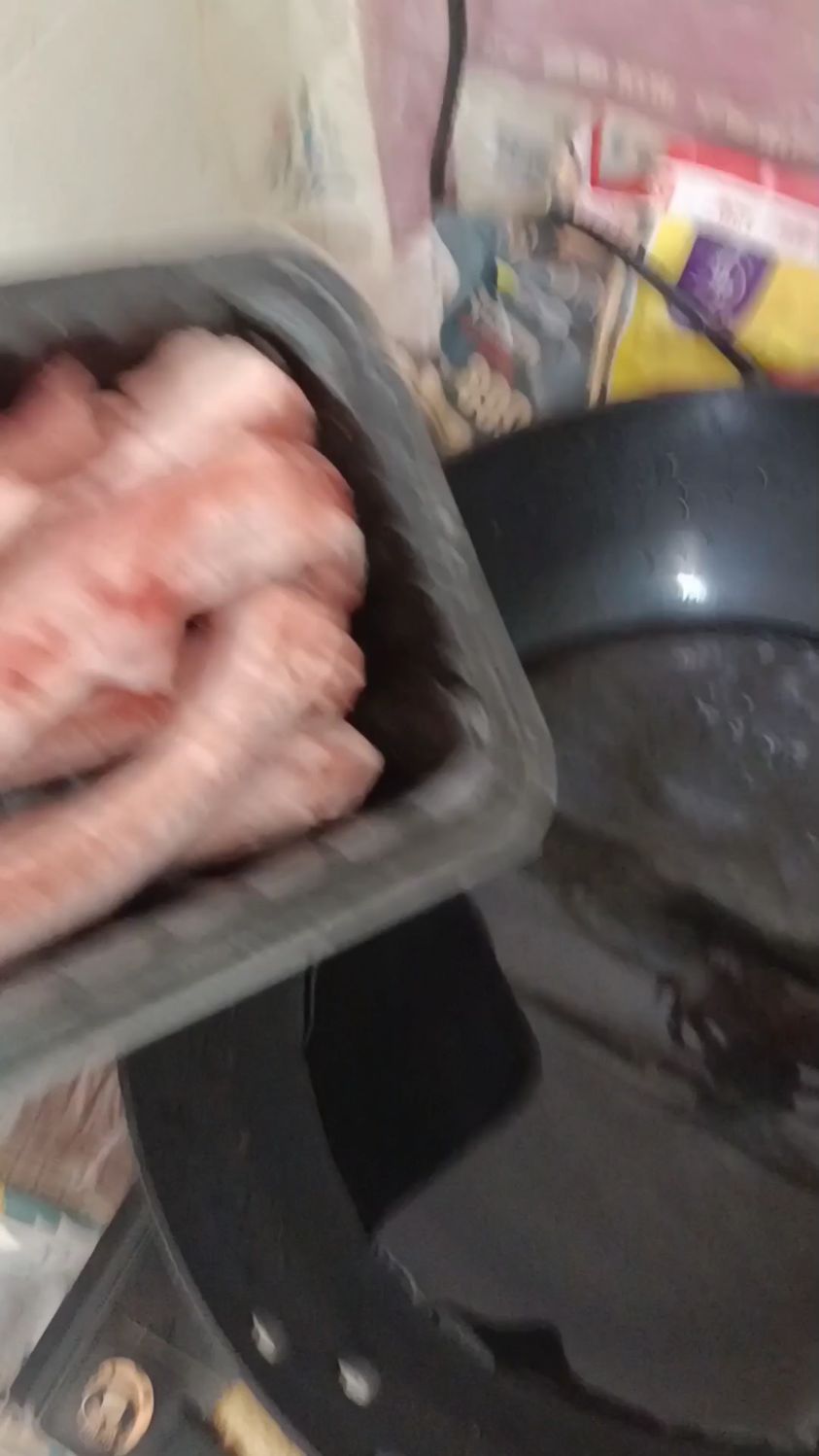 打工人的家常菜,排骨炖干豆角!