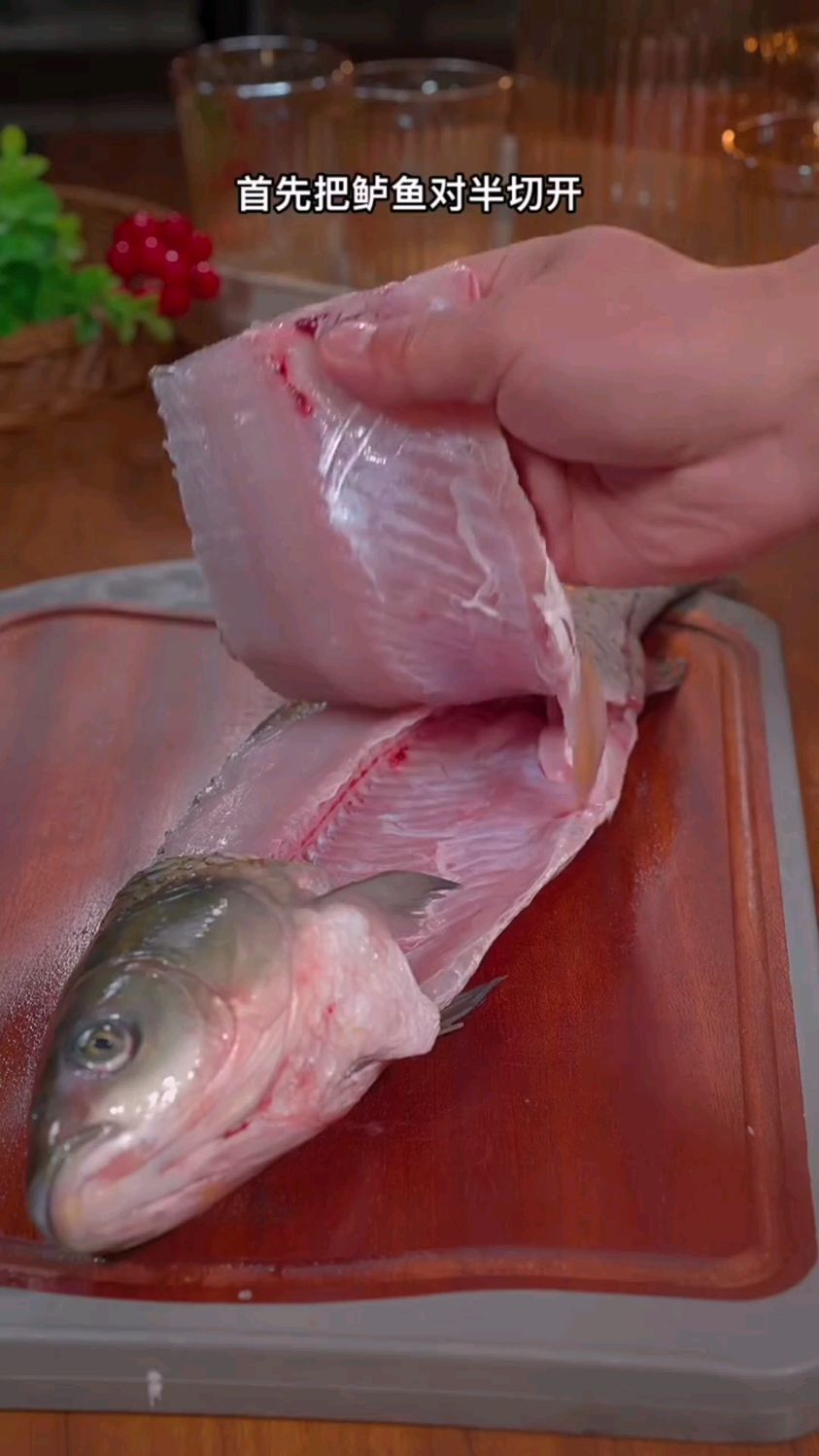 酸甜可口的糖醋松鼠鱼