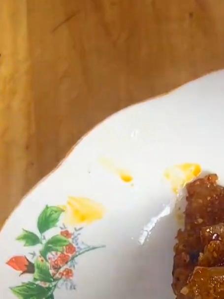 在外的游子你们有多久没吃过家乡的粉蒸肉夹馍了
