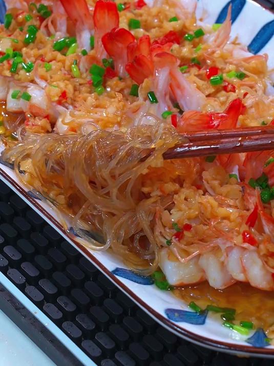 我敢相信没有人可能拒绝的蒜蓉粉丝虾