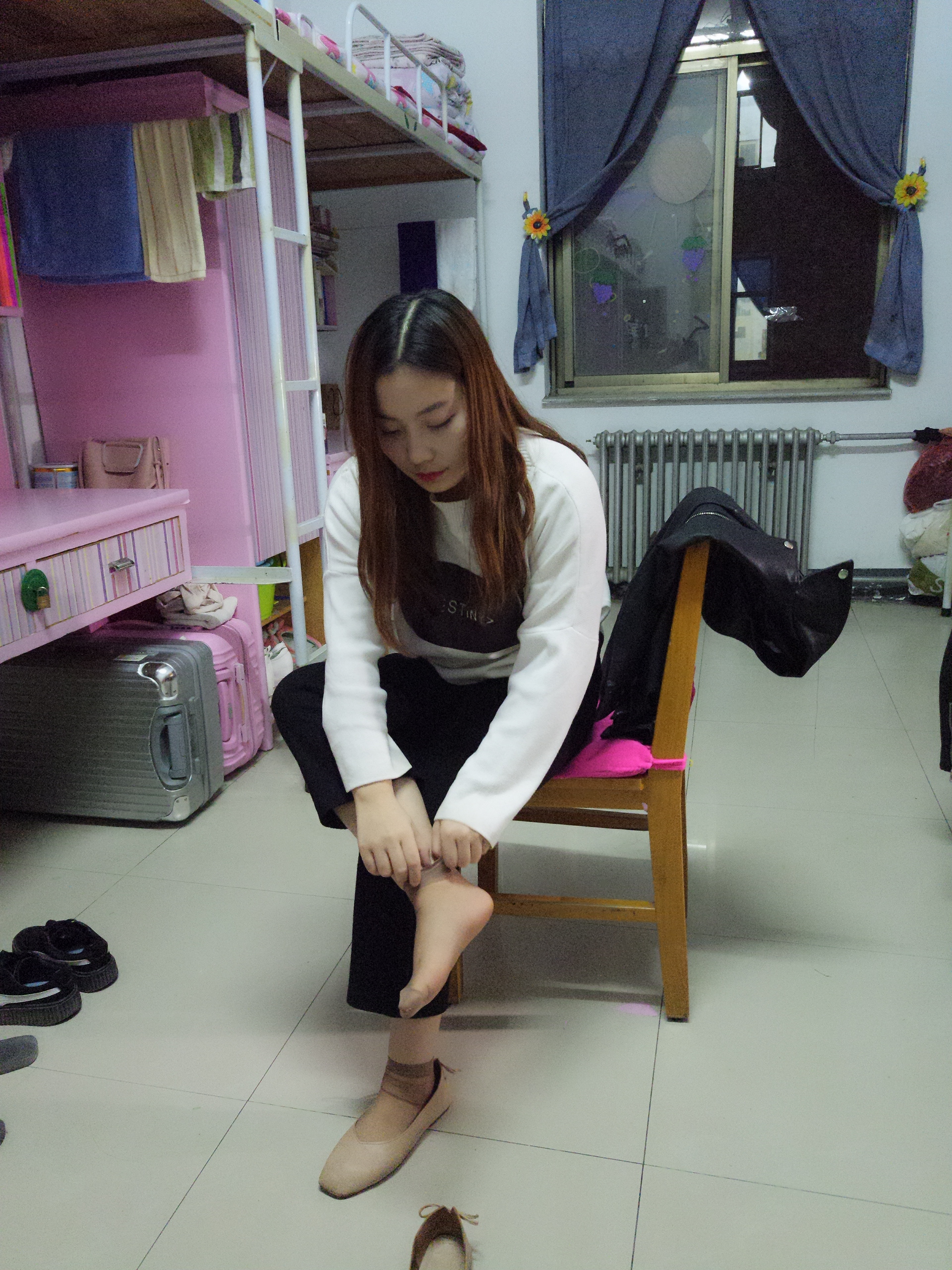 图片[103]-学妹校园寝室短丝系列002期 张梦想[104P201M]-六色网