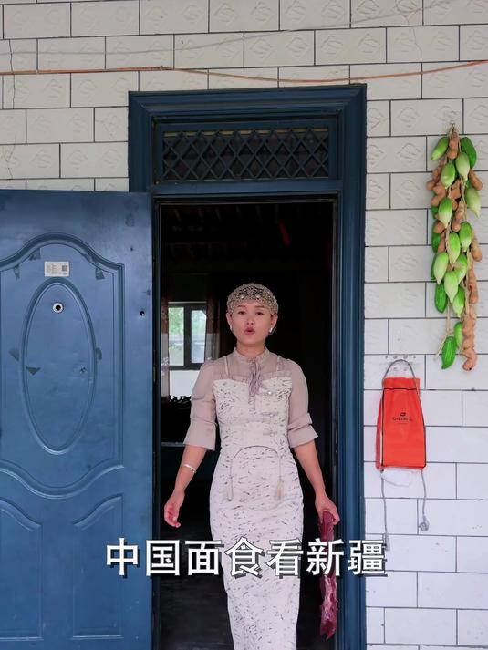 中国面食还得看新疆!一碗揪片子炒面,多少人心中的想念