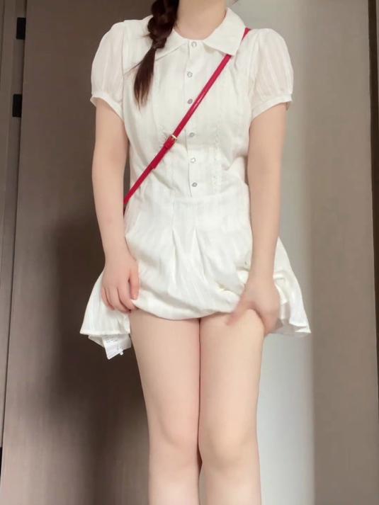 白色裙子 温柔穿搭