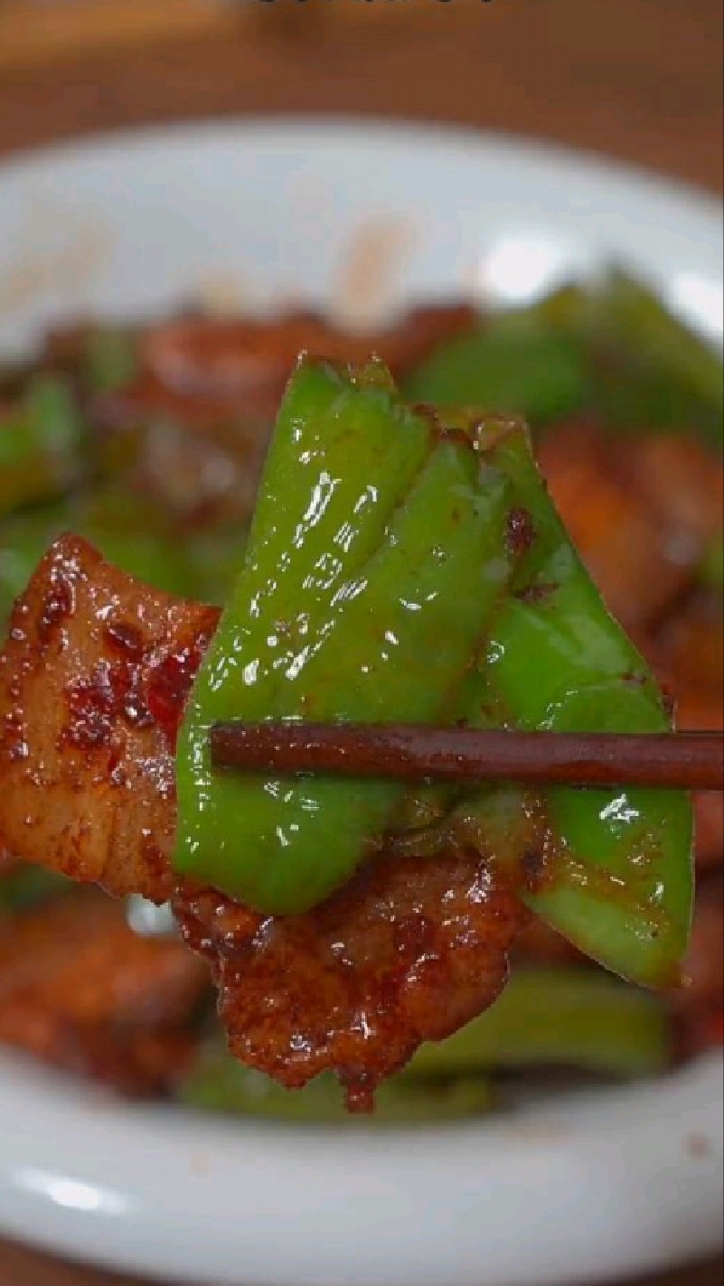 辣椒炒肉的家常做法