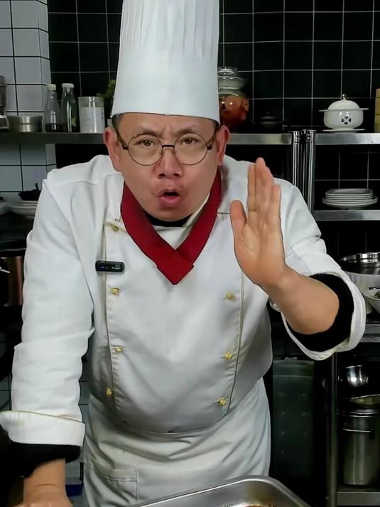 在也能吃上重庆烤鱼了,大厨10秒教会你