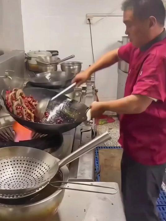 锅铲、勺子变“炒瓢”
