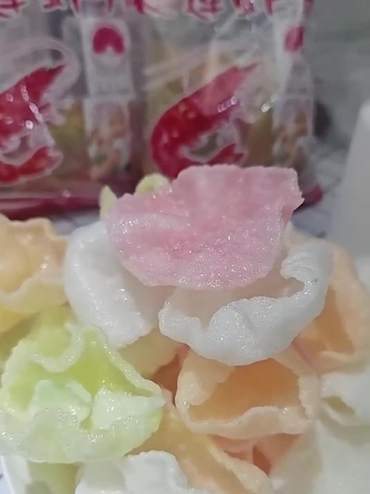 自己动手炸虾片,香脆可口超简单,快来试试