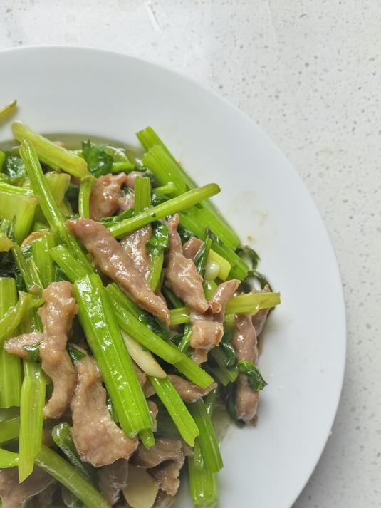 芹菜牛肉
