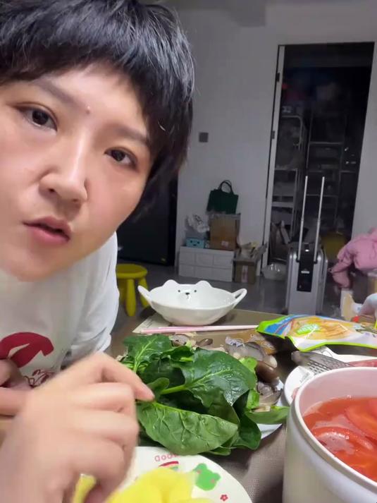 胃癌术后能吃火锅，最简单的烹饪方式，种类多，营养丰富