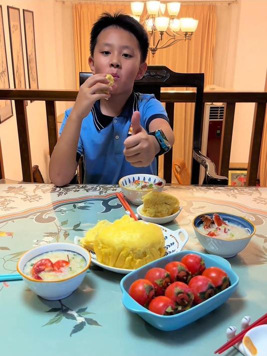 潮汕砂锅粥的做法简单,鲜美无比