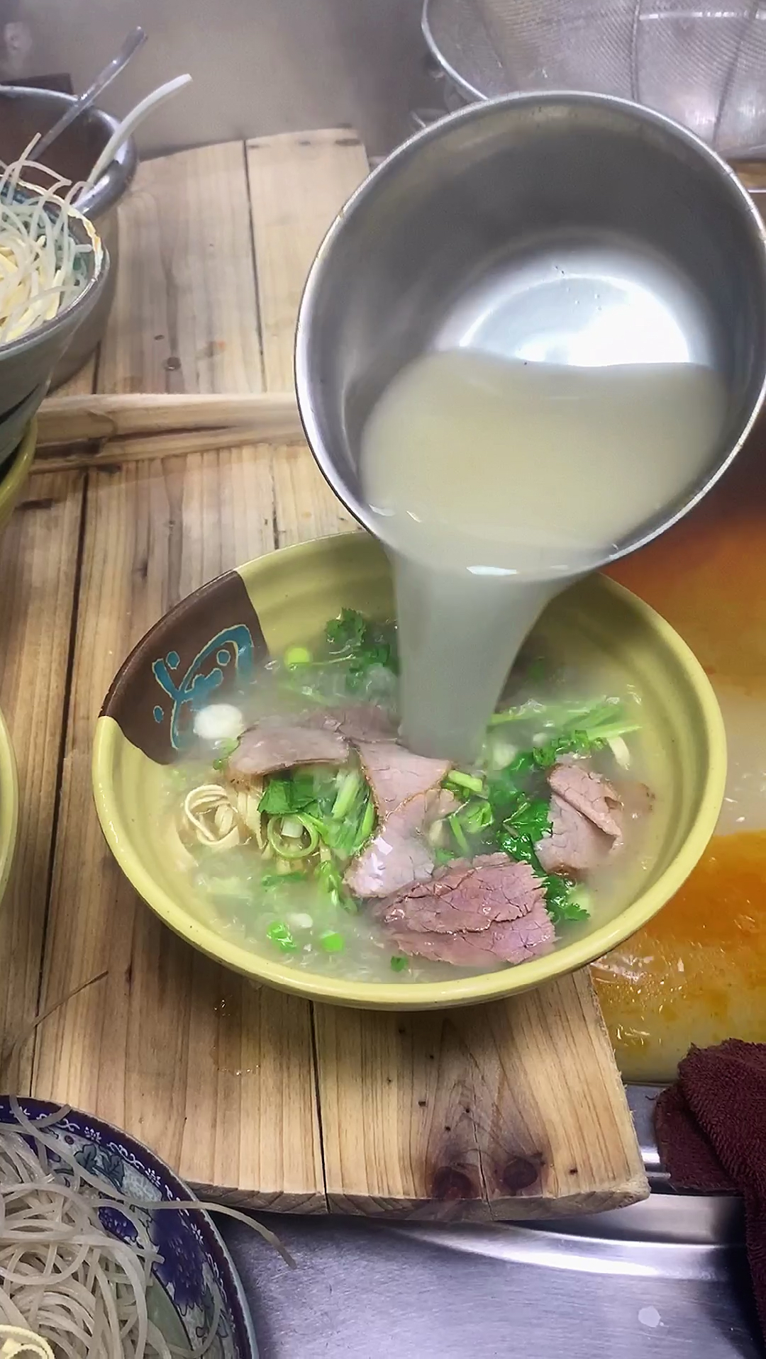 卖了15年牛肉汤大叔,教你正宗淮南牛肉汤配方和香料诀窍,赶紧收藏