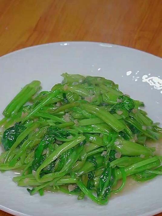 蒜蓉空心菜的详细做法 蒜蓉空心菜 一起学做菜