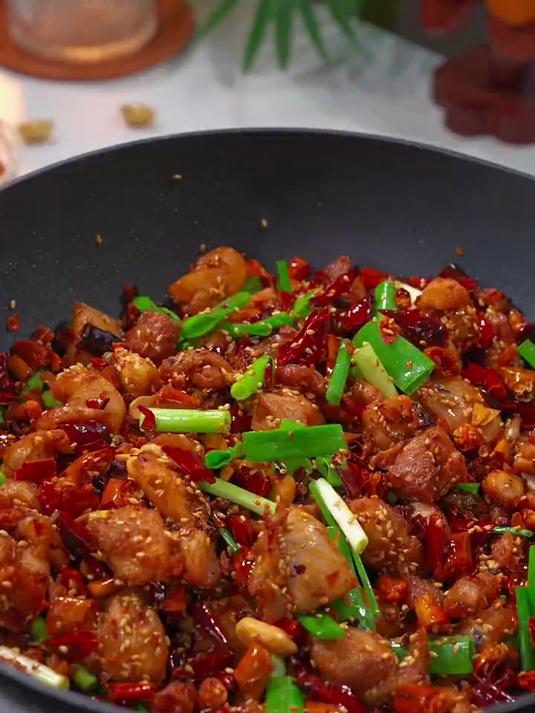 重庆特色辣子鸡在家也能做，味道还超正宗