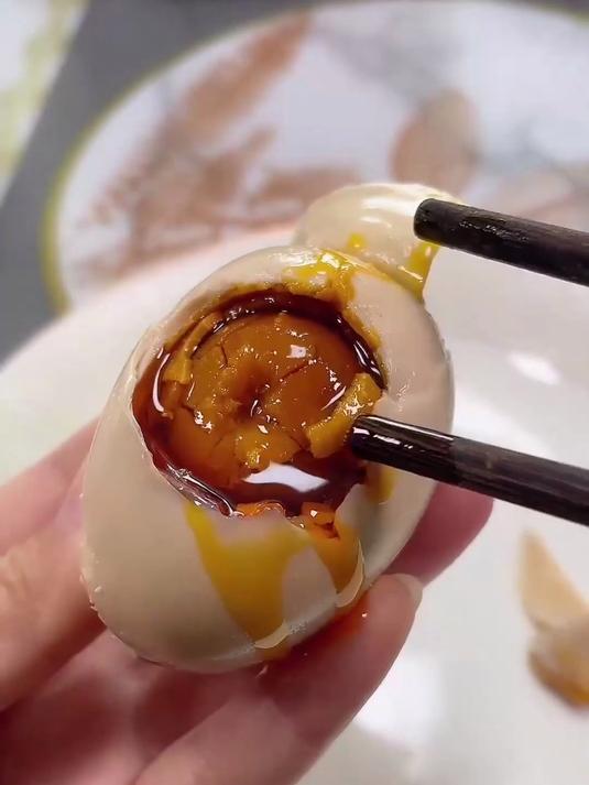 咸香控必冲!北海海鸭蛋流油起沙不齁咸～