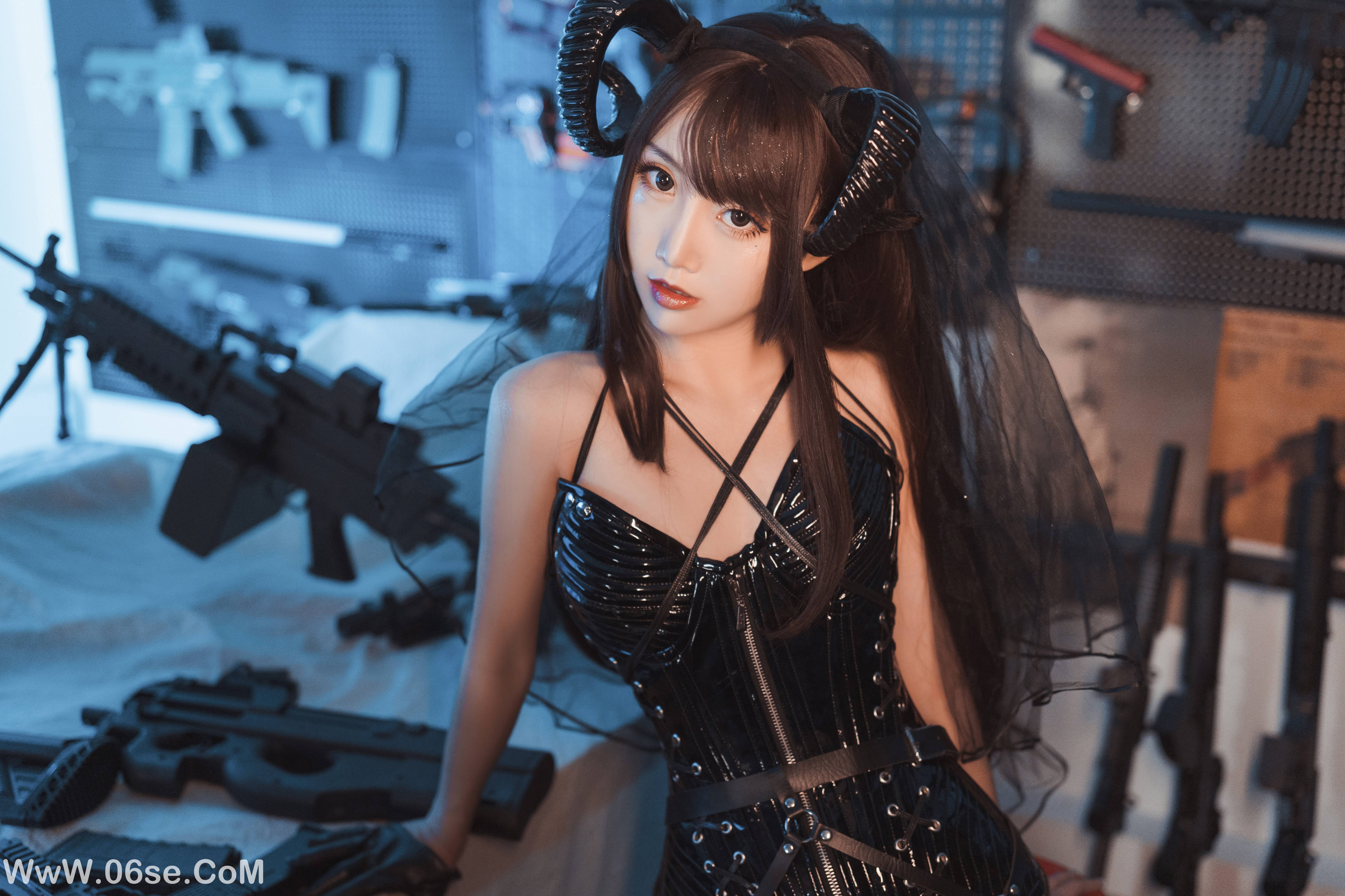 图片[27]-Coser面饼仙儿 – 束腰魅魔 [28P406M]-六色网