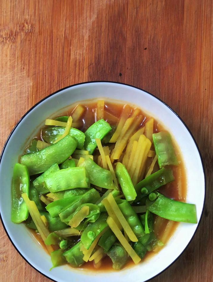 家常菜做法大全,分享一道荷兰豆炒土豆