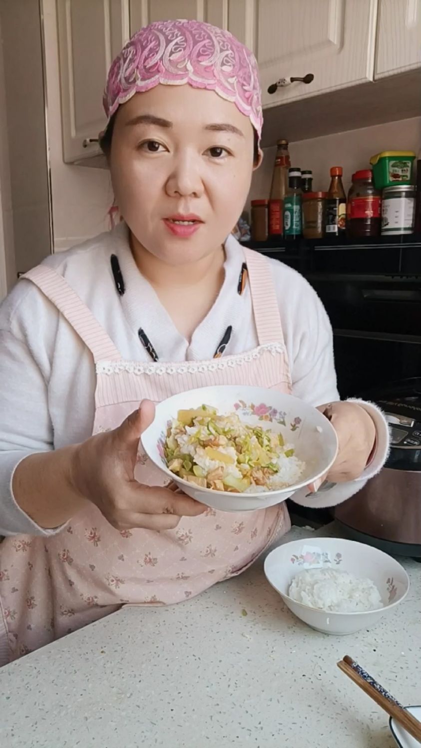 沧州回族媳妇,在家做奥尔良鸡肉拌饭,孩子爱吃还省钱