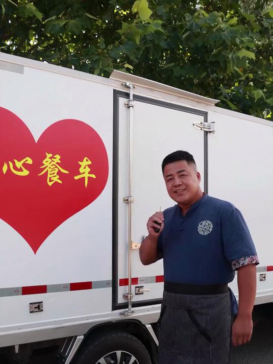 第64集小贺今天给老人做《排骨烧冬瓜》一头猪的排骨