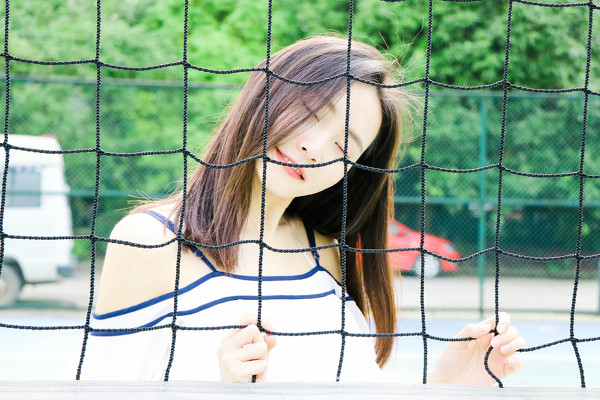 操场的等待-六色网