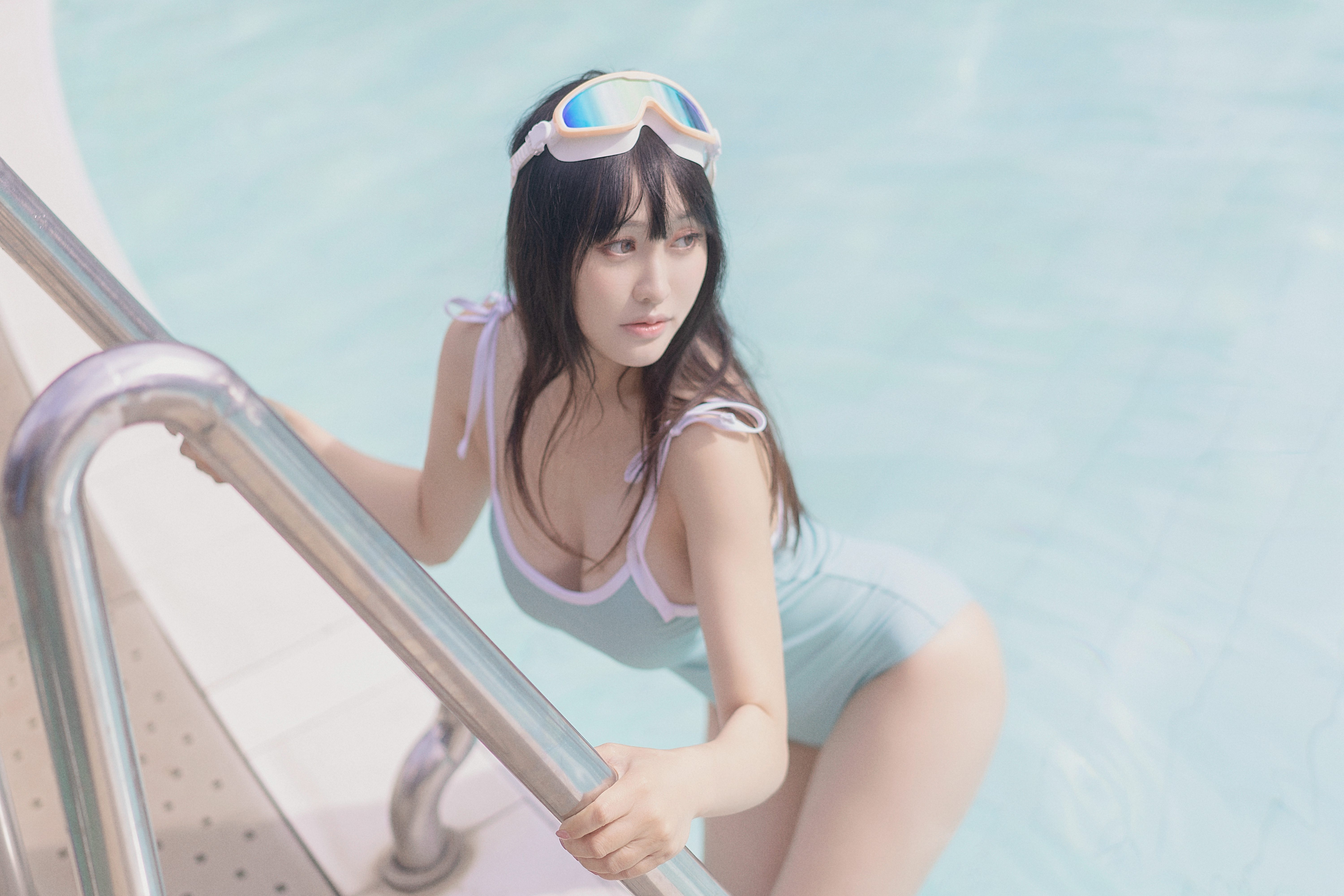 图片[26]-小何同学 – 060 尾巴泳池 [40P+1V292M]-六色网