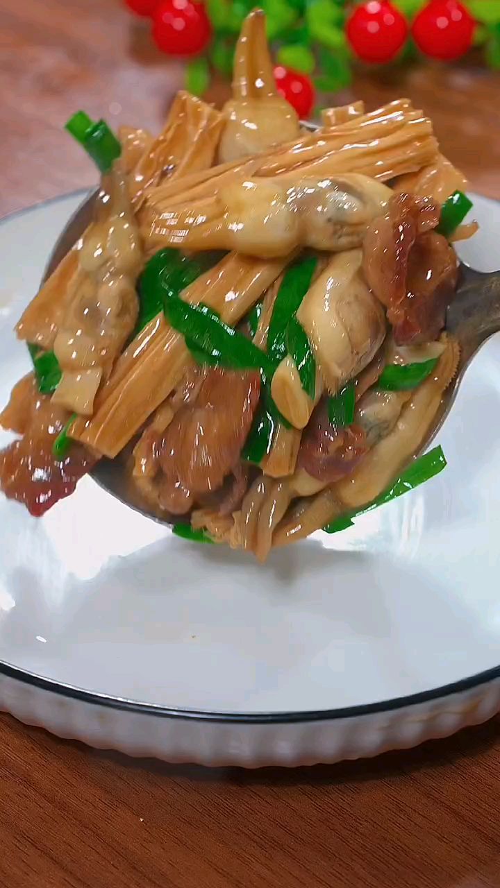 腐竹炒蛏子,鲜美好吃又下饭