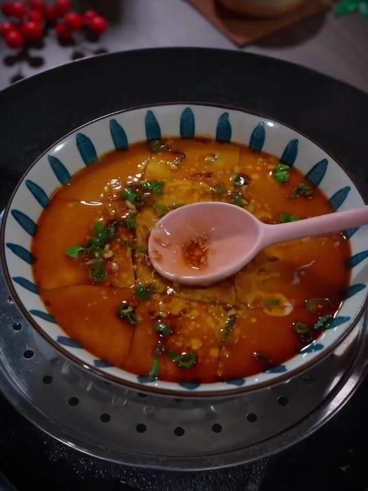 这是最近很火的开水蒸蛋