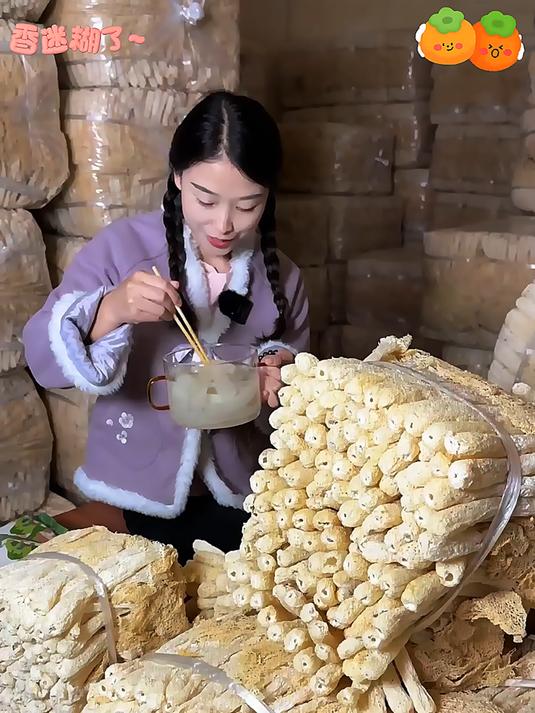 竹荪又名竹笙煲汤汤鲜味美涮火锅营养又美味亲