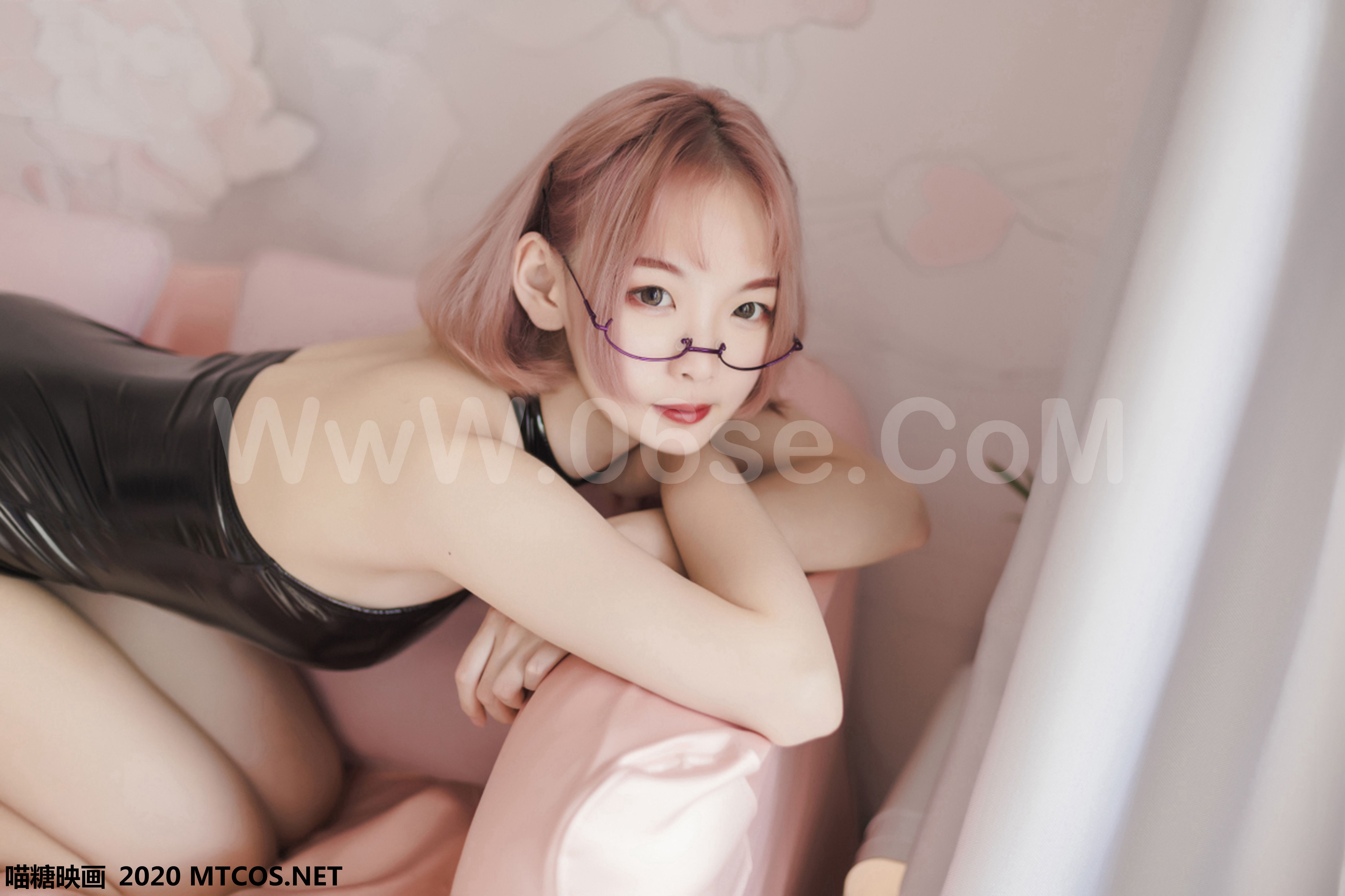 图片[21]-[MTCos] 喵糖映画 Vol.110 长腿眼镜娘-六色网