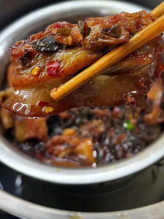 梅干菜蒸肉