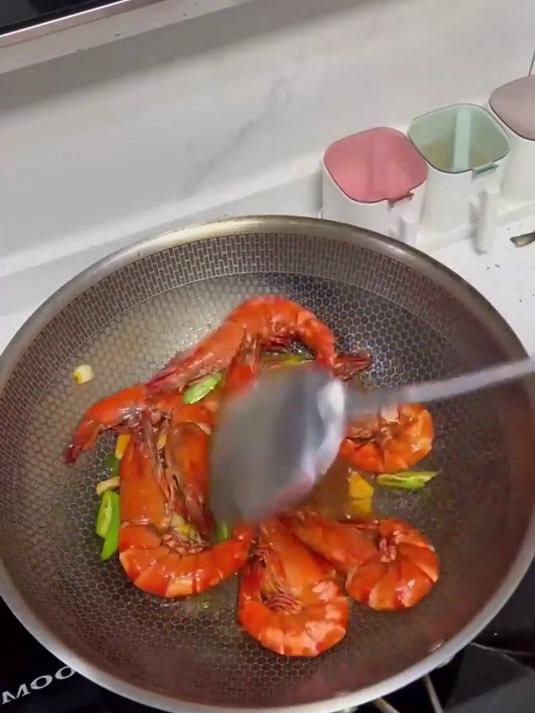 虾必尝!黑虎虾肥满,紧实鲜甜营养