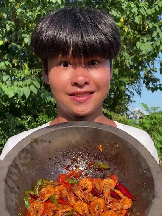 青椒炒鸭胗带血丝